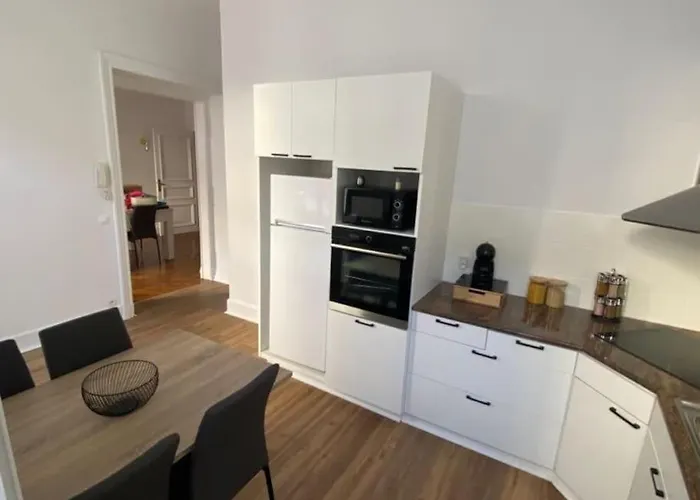 - 2 - Parking Voiture مازامي